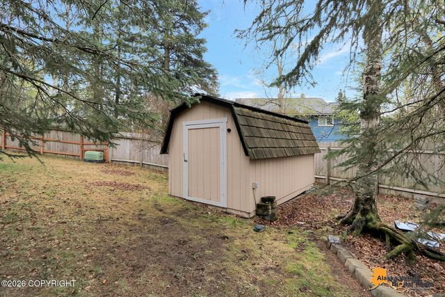 3370 Whiteney Circle, Anchorage, AK 99516