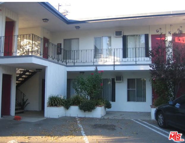 14435 Tiara Street, Van Nuys (los Angeles), CA 91401