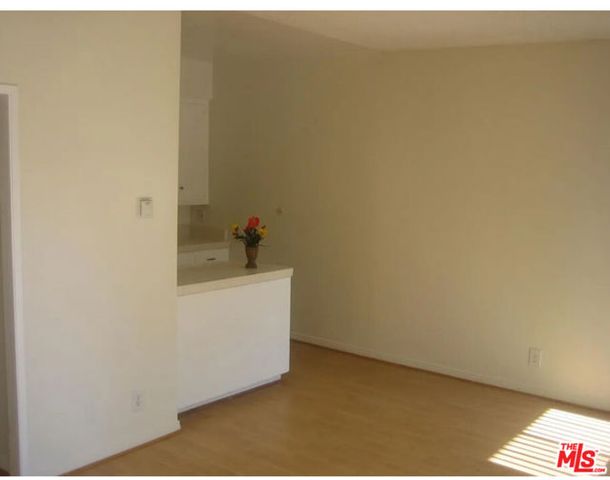 14435 Tiara Street, Van Nuys (los Angeles), CA 91401