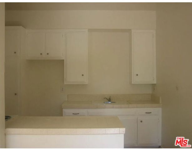 14435 Tiara Street, Van Nuys (los Angeles), CA 91401