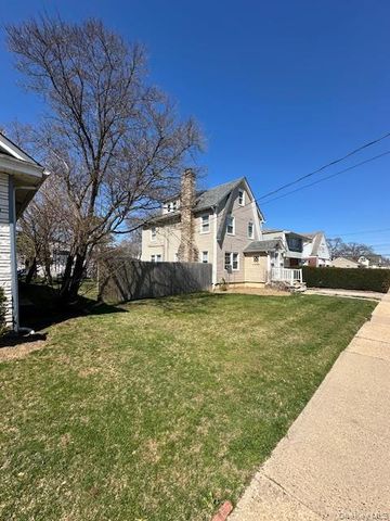 261 Rutland Road, Freeport, NY 11520