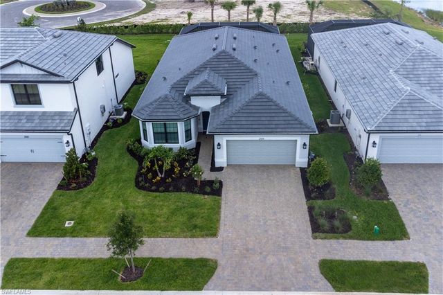 2104 Freemont WAY NE, Naples, FL 34120