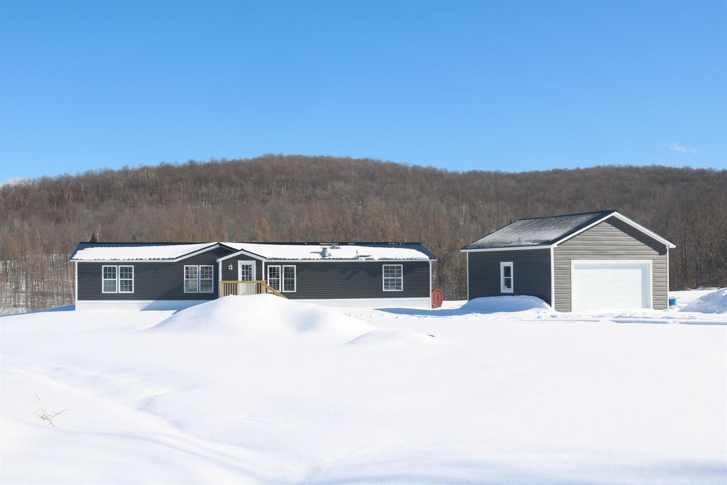 1056 Swamp Road, Sheldon, VT 05483