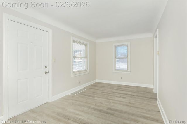 44686 Davis Drive, Utica, MI 48317