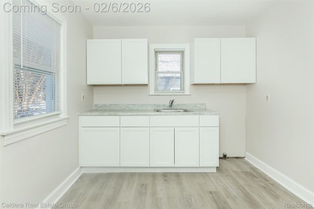 44686 Davis Drive, Utica, MI 48317