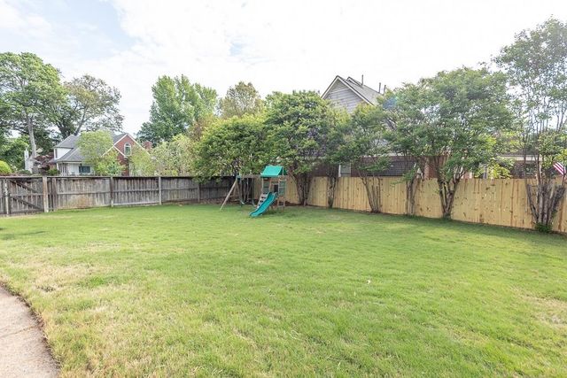 812 PLANTERS RIDGE DR, Collierville, TN 38017