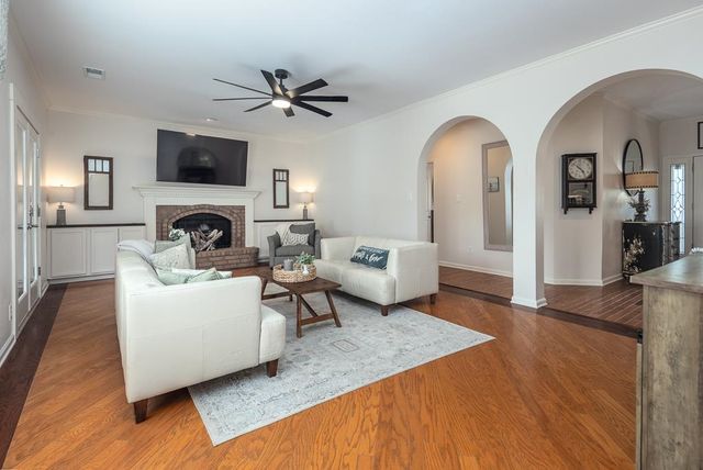 812 PLANTERS RIDGE DR, Collierville, TN 38017