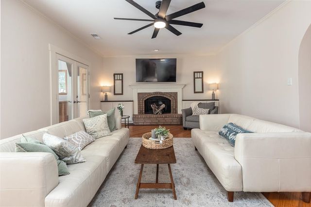 812 PLANTERS RIDGE DR, Collierville, TN 38017