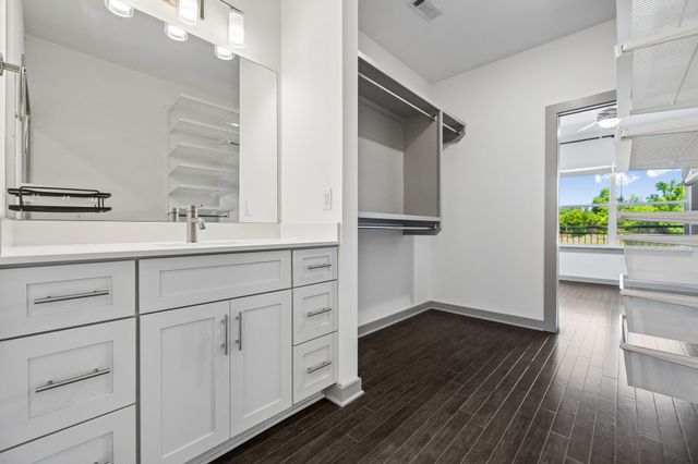 1638 54th Ave N Apt 203, Nashville, TN 37209