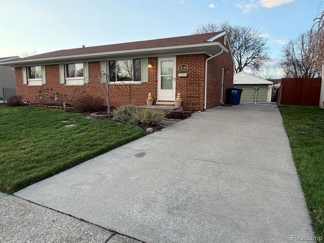 38386 Maes Street, Westland, MI 48186