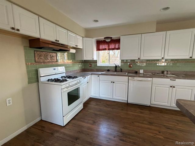 38386 Maes Street, Westland, MI 48186