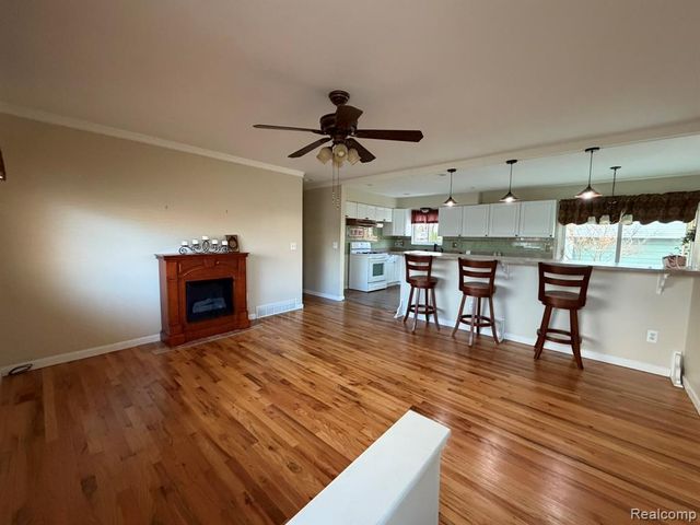 38386 Maes Street, Westland, MI 48186