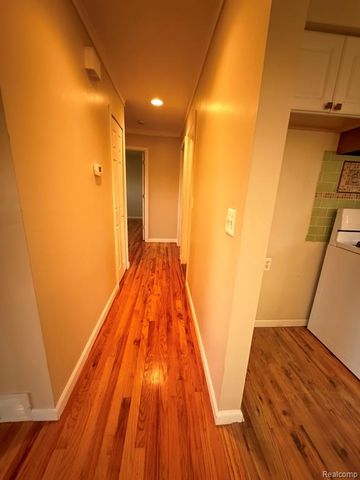 38386 Maes Street, Westland, MI 48186