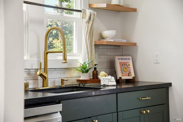 1009 Sacramento St, Vallejo, CA 94590