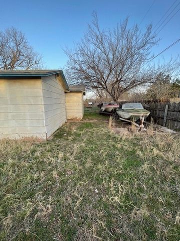 214 Coke Street, Tye, TX 79563