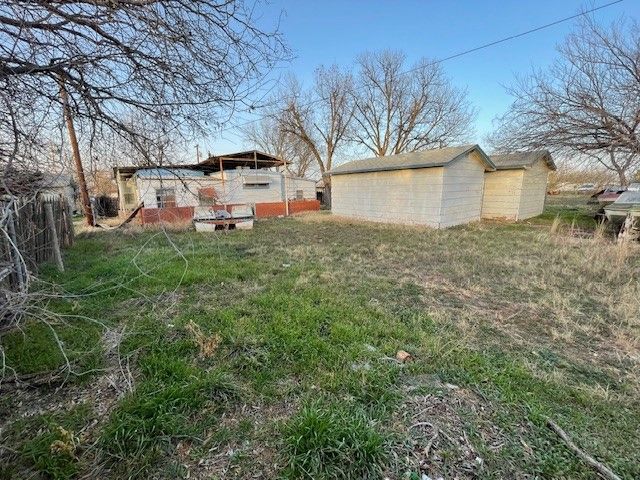 214 Coke Street, Tye, TX 79563