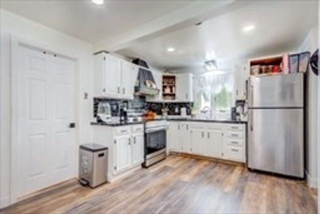 74 Oakland St, Brockton, MA 02302