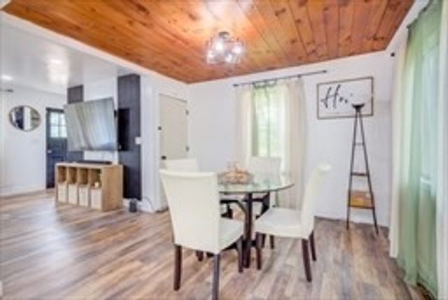 74 Oakland St, Brockton, MA 02302