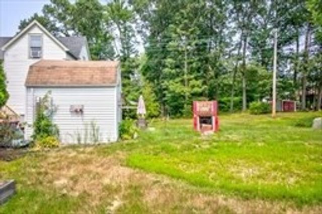 74 Oakland St, Brockton, MA 02302