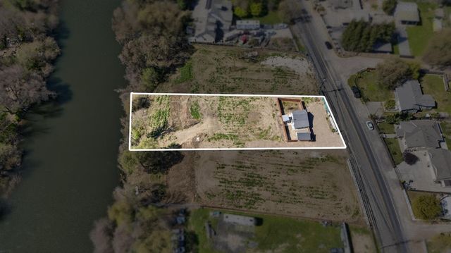 2504 Paradise Rd, Modesto, CA 95358