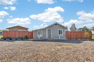 2504 Paradise Rd, Modesto, CA 95358