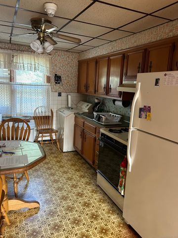 290 N Bishop Bishop Avenue 12, Bridgeport, CT 06610