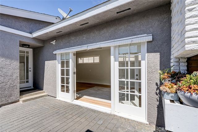 644 14th, Manhattan Beach, CA 90266