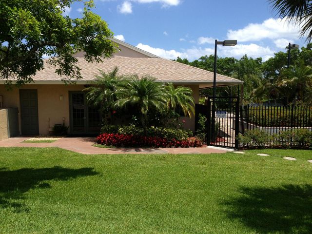 641 Cypress Lake Boulevard P, Deerfield Beach, FL 33064