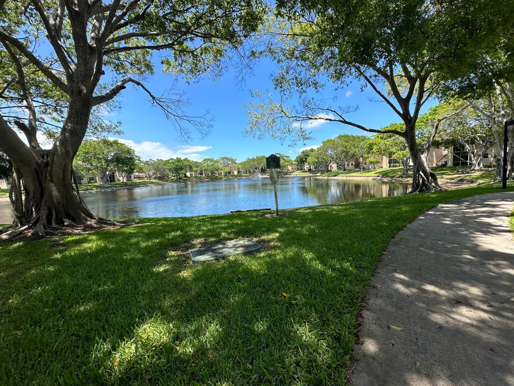 641 Cypress Lake Boulevard P, Deerfield Beach, FL 33064