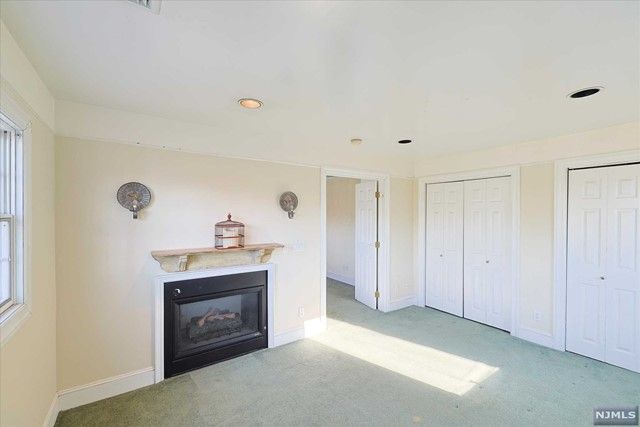 56 Ronald Court, Ramsey, NJ 07446