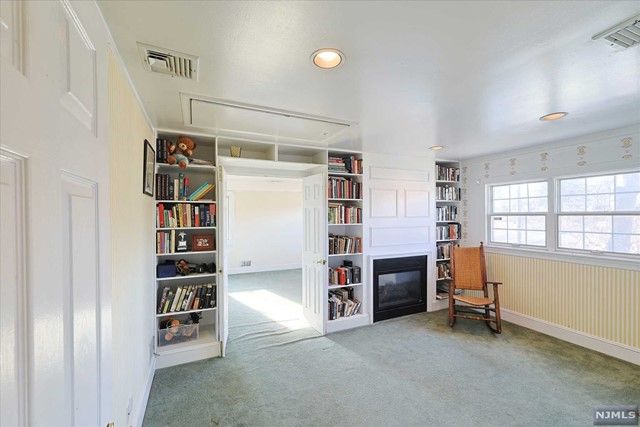 56 Ronald Court, Ramsey, NJ 07446