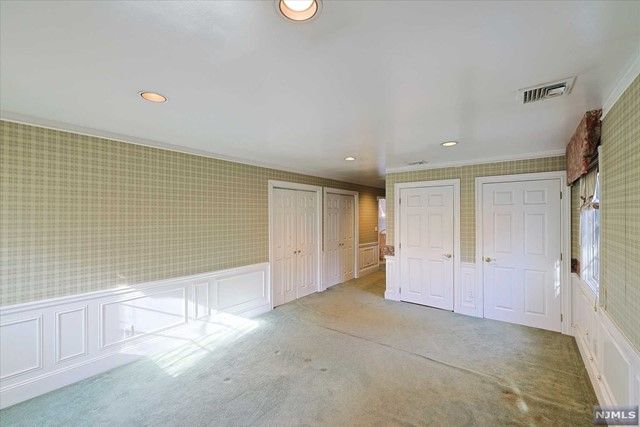 56 Ronald Court, Ramsey, NJ 07446
