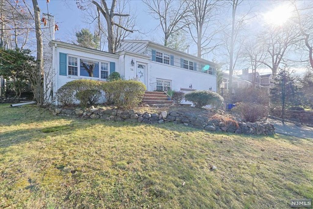 56 Ronald Court, Ramsey, NJ 07446