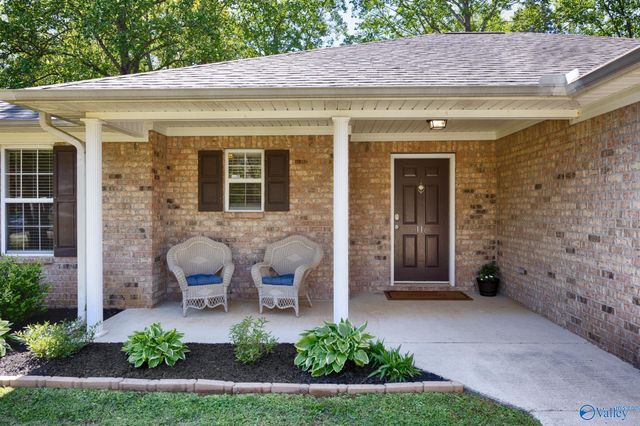 116 Lisa Michele Drive, Huntsville, AL 35811