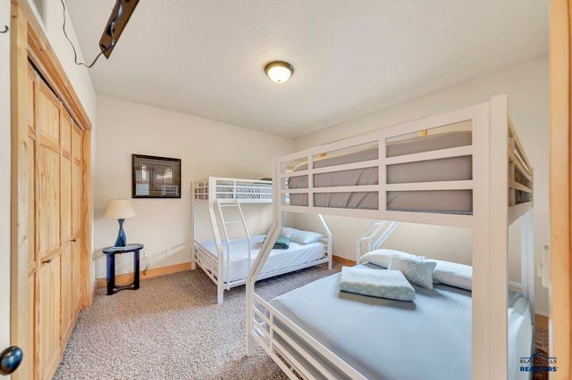 21152 STEWART SLOPE CIR, Lead, SD 57754