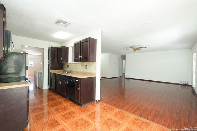 1106 Boling Brook, San Antonio, TX 78245