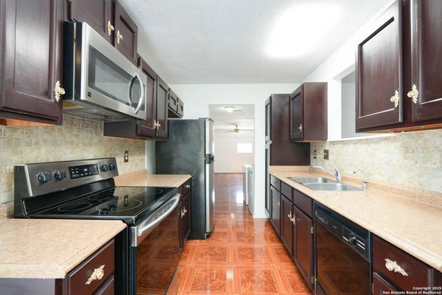 1106 Boling Brook, San Antonio, TX 78245