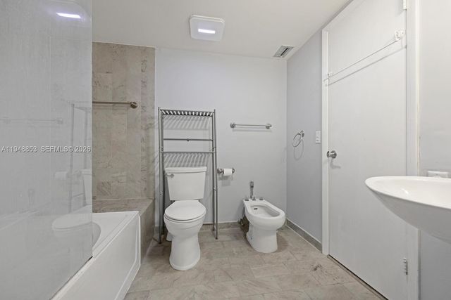 7867 SW 102nd Ln, Miami, FL 33156