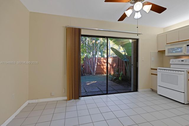 7867 SW 102nd Ln, Miami, FL 33156