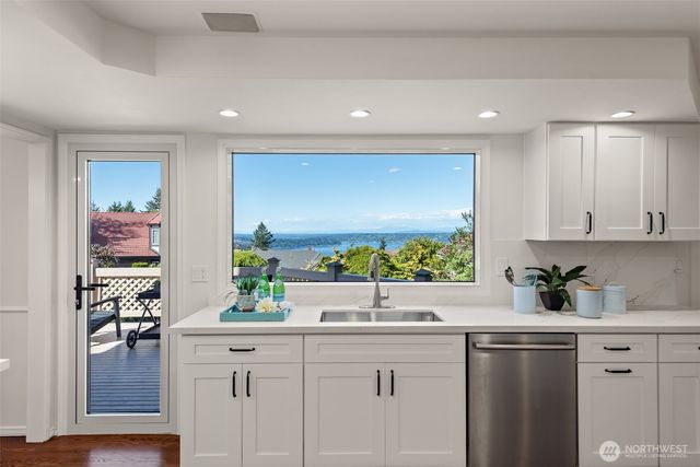 4411 170th Avenue SE, Bellevue, WA 98006