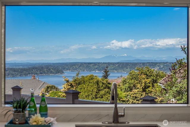 4411 170th Avenue SE, Bellevue, WA 98006