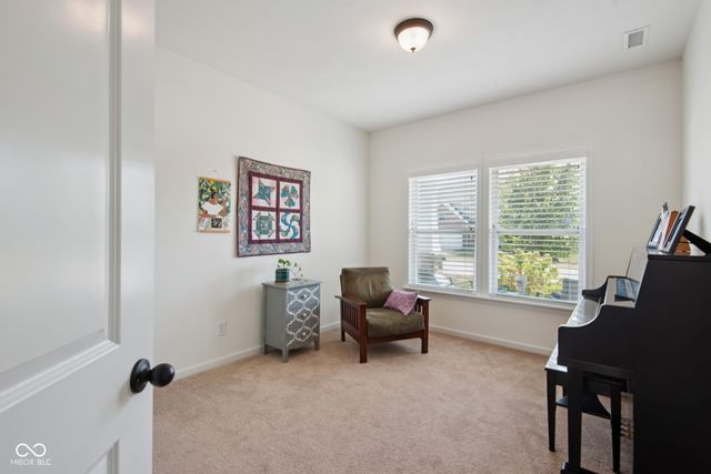 2094 Buckthorn Drive, Columbus, IN 47201