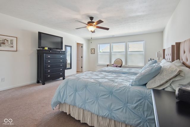 2094 Buckthorn Drive, Columbus, IN 47201