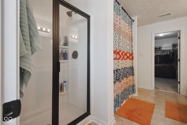 2094 Buckthorn Drive, Columbus, IN 47201