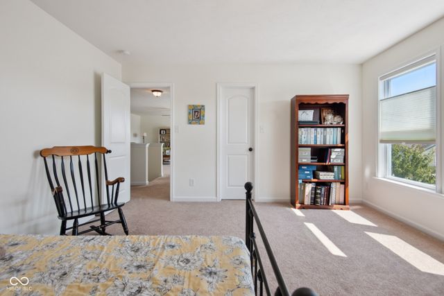 2094 Buckthorn Drive, Columbus, IN 47201