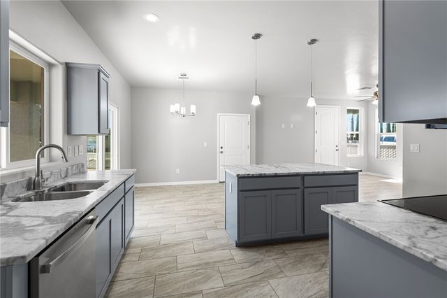 2265 E Ames Avenue, Kingman, AZ 86409