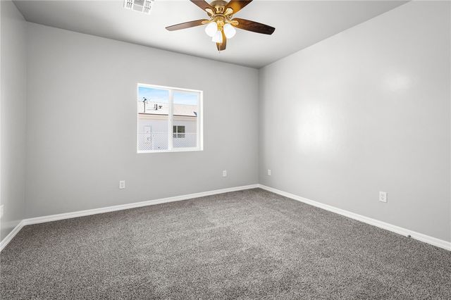 2265 E Ames Avenue, Kingman, AZ 86409