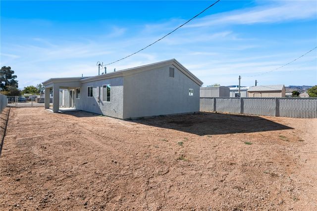 2265 E Ames Avenue, Kingman, AZ 86409