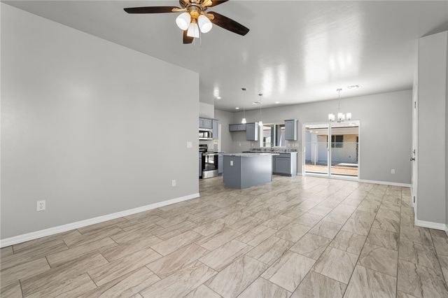 2265 E Ames Avenue, Kingman, AZ 86409