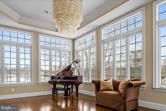 132 PARSONS LN, Newtown, PA 18940